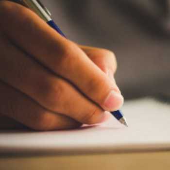 نوشتن یک متن بر اساس انتخاب یک صدا